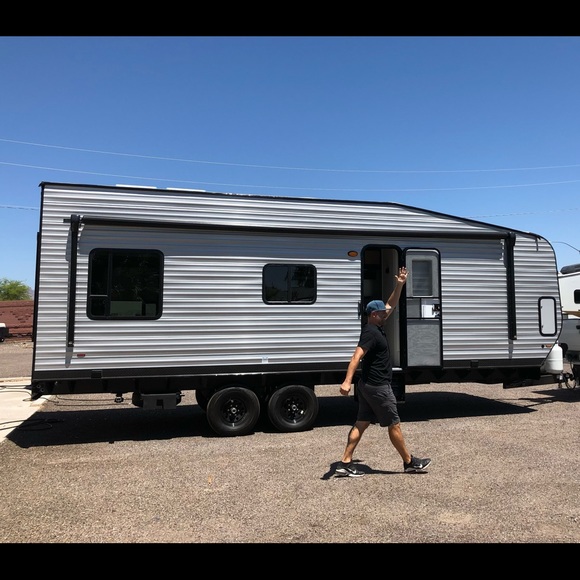 Meet your Posher, Michelle - Picture 2 of 2